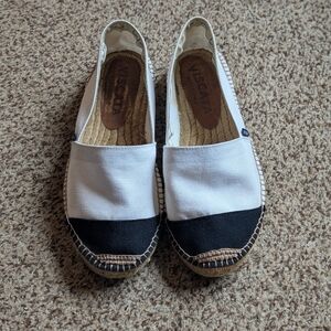 Women's Viscata Barcelona Black and White Canvas Espadrille Flats Hand Made
